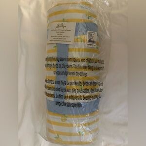 NWT LILLY PULITZER GWP PICNIC BLANKET BLUETTE MAKE LEMONADE BLANKET